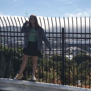 Meet your Posher, Rainey